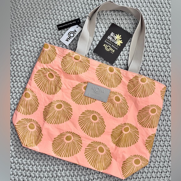 ALOHA Collection Handbags - Aloha Collection• Super Special Limited Edition Opihi Nui Day Tripper Tote